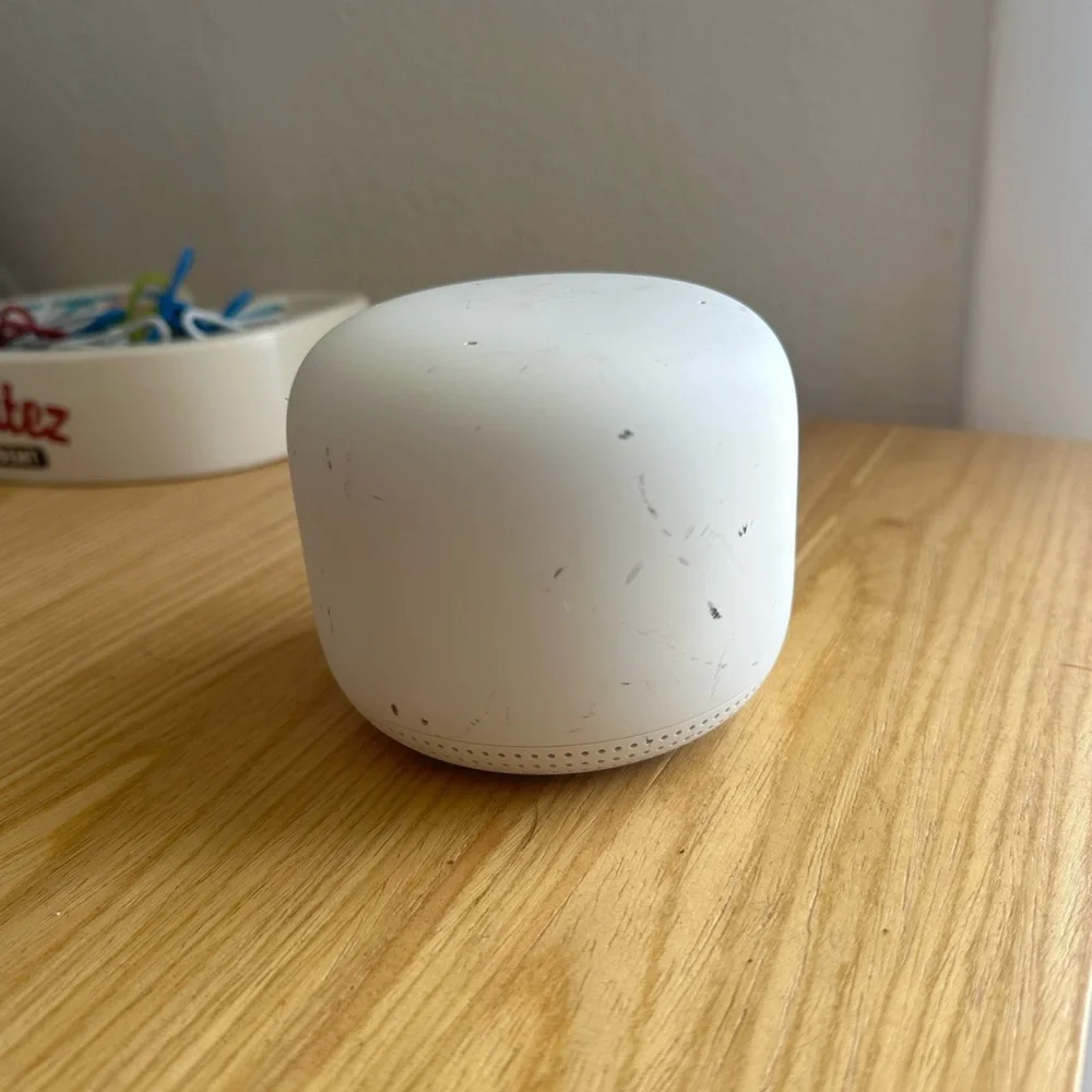 Google Nest Wifi - AC2200 (2nd Gen) Router + Access Point (2-Pack, Snow)